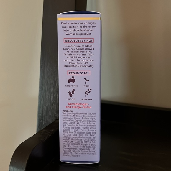 WOMANESS PLUMP IT UP RETINOL FACE SERUM - Picture 2 of 7